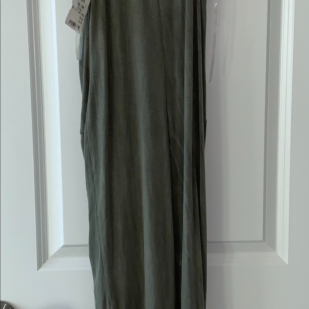 Dress - Picture 3 of 6